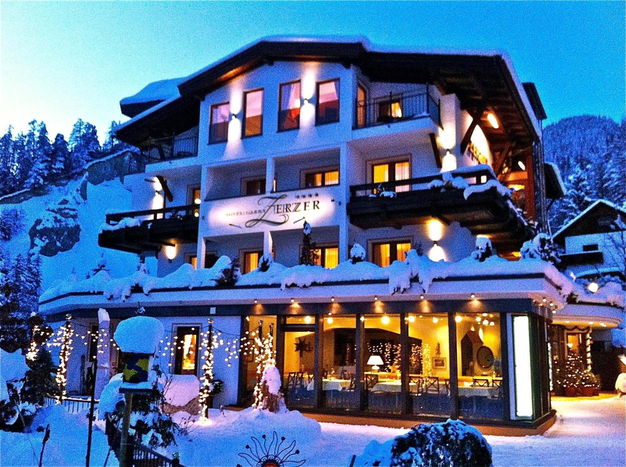Hotel Garni Zerzer Зерфаус Екстериор снимка