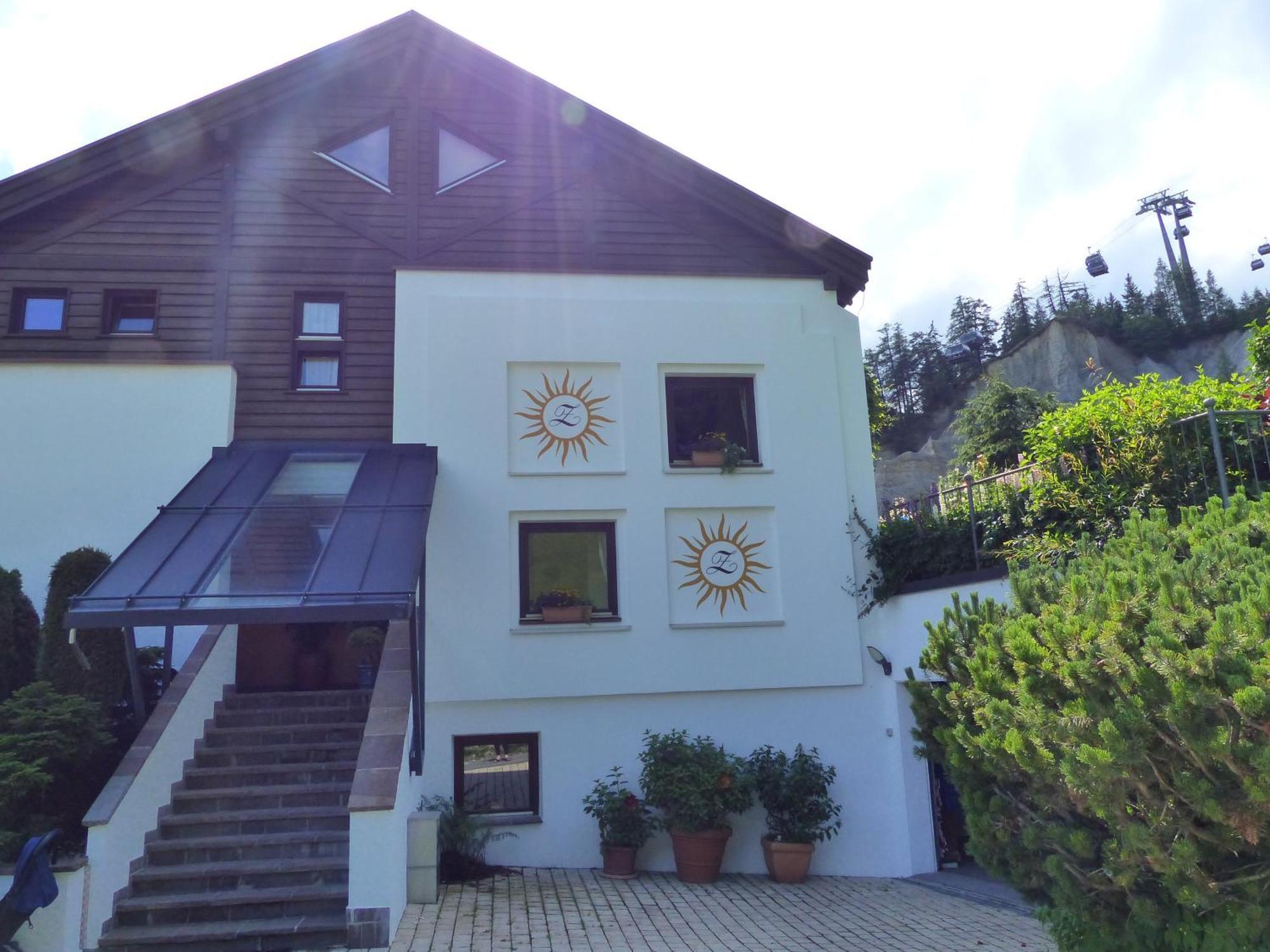 Hotel Garni Zerzer Зерфаус Екстериор снимка