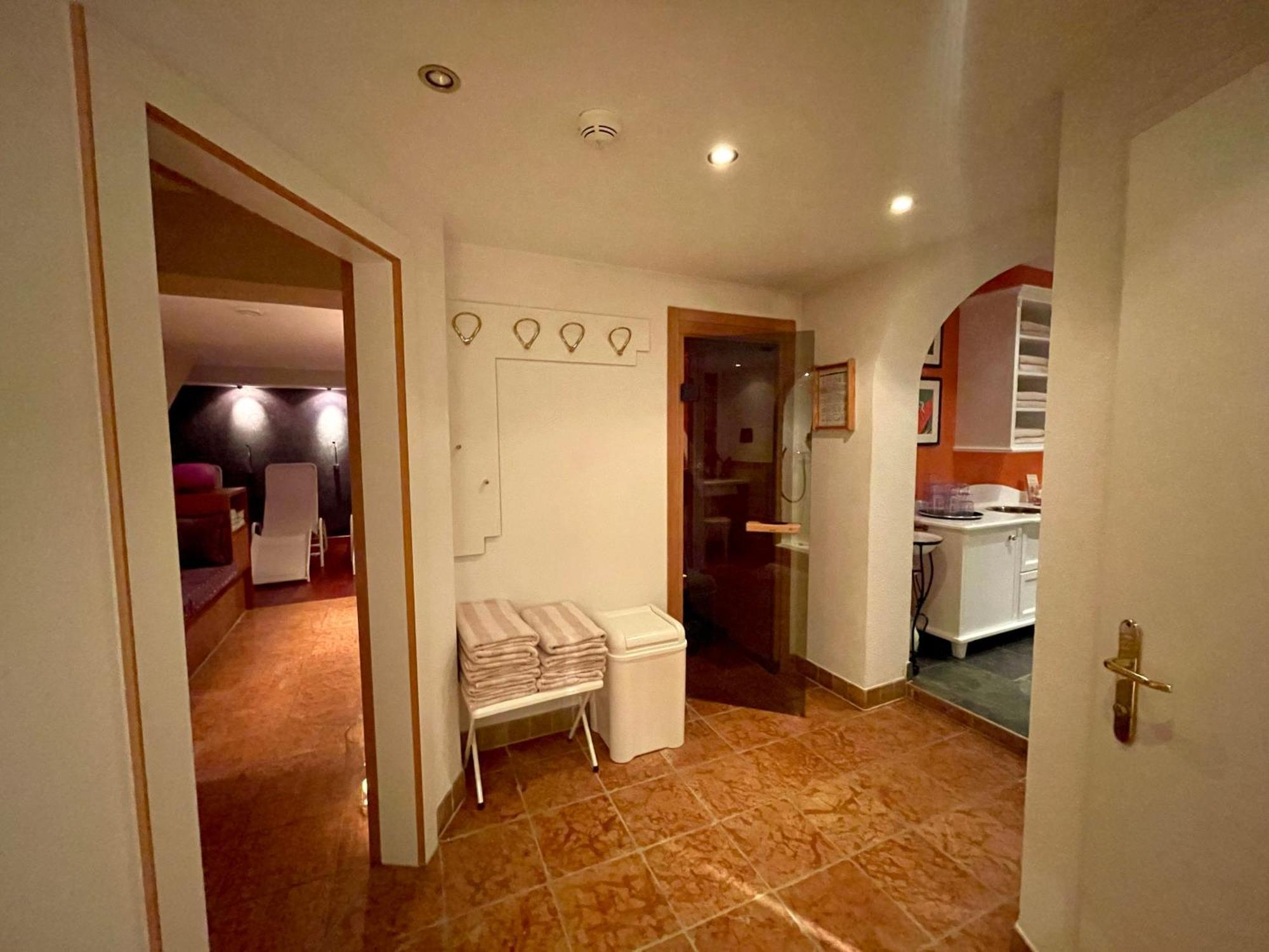 Hotel Garni Zerzer Зерфаус Екстериор снимка