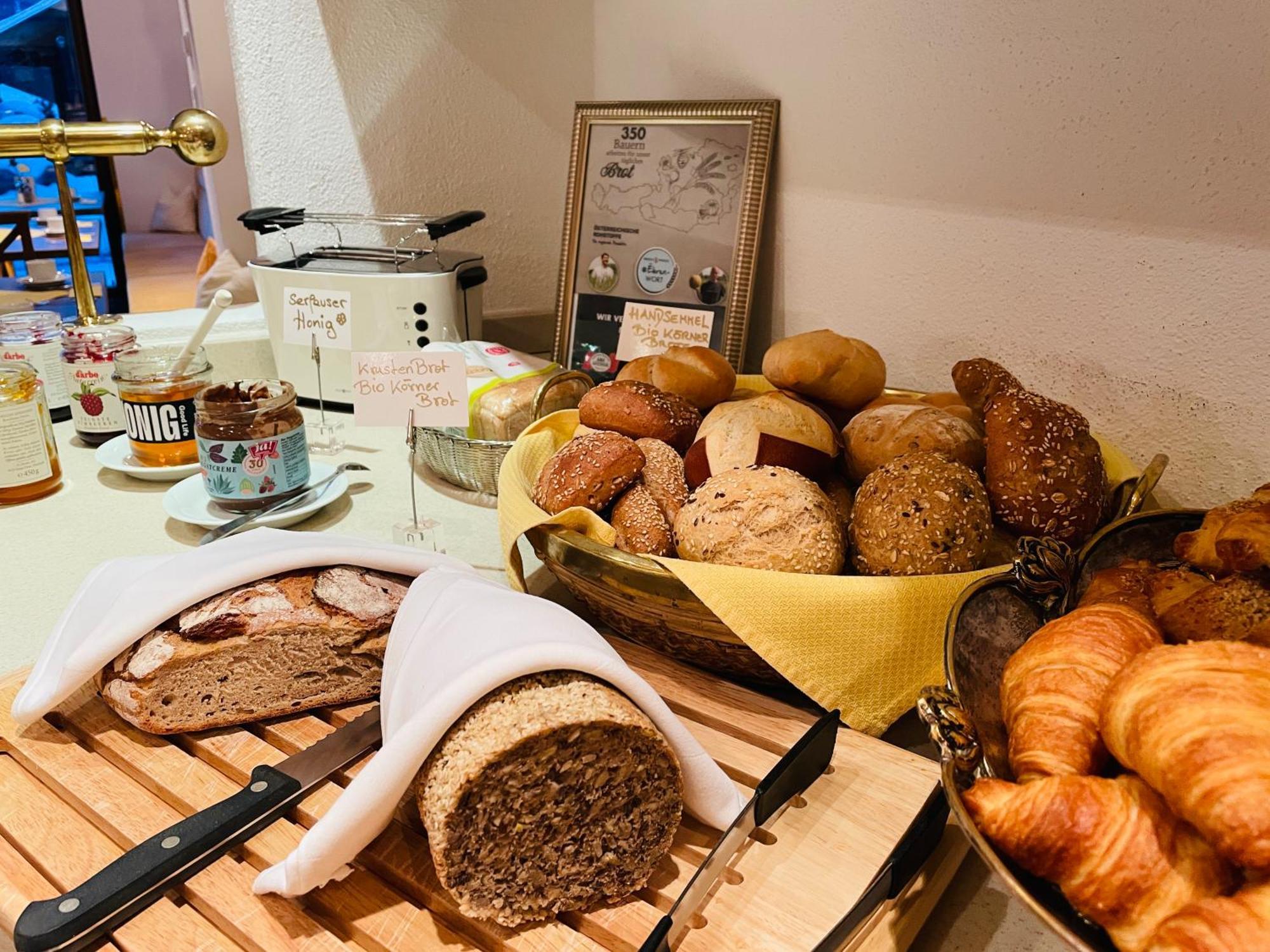 Hotel Garni Zerzer Зерфаус Екстериор снимка
